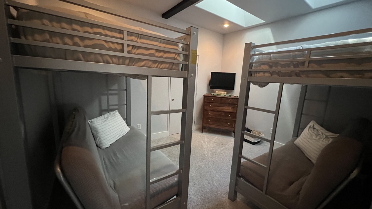 Photo of Bedroom in Oroville