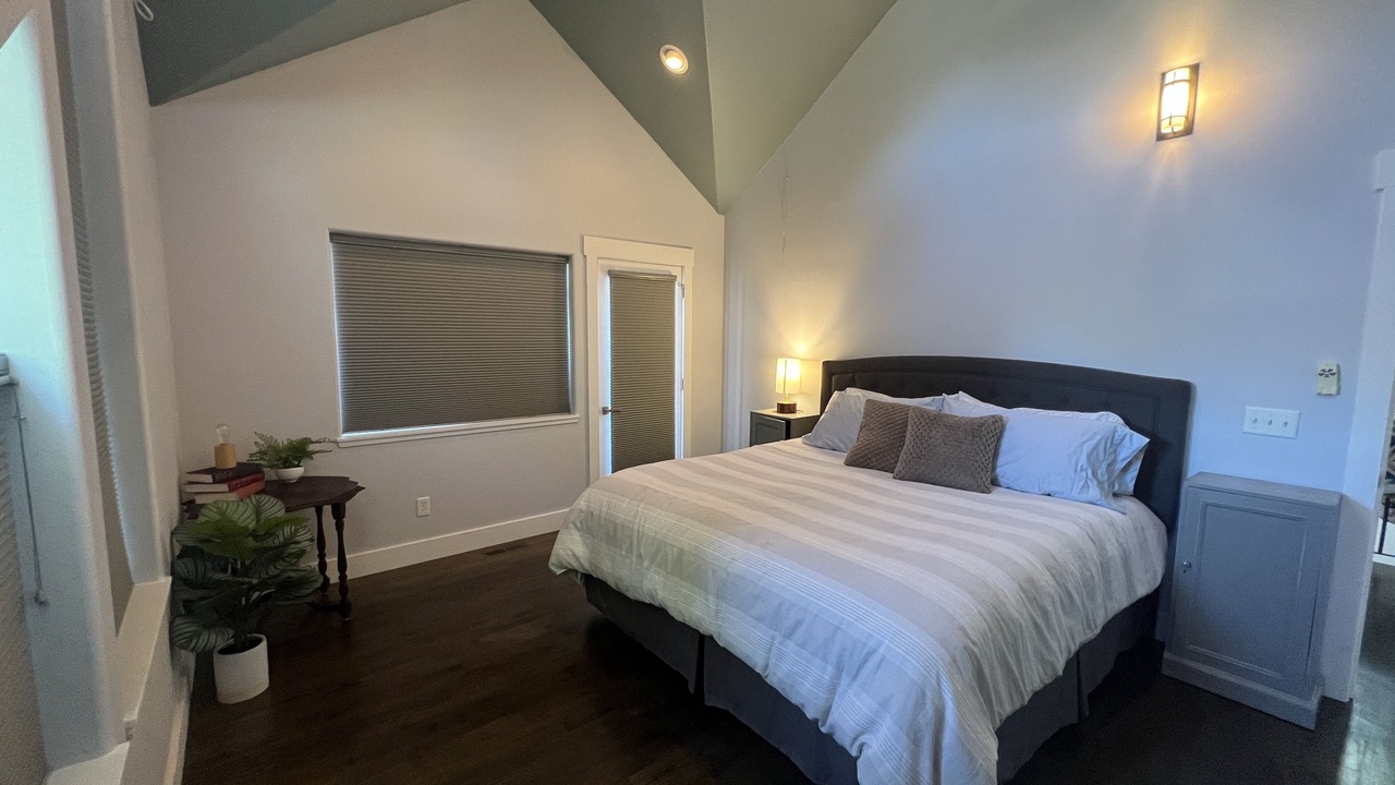 Photo of Bedroom in Oroville