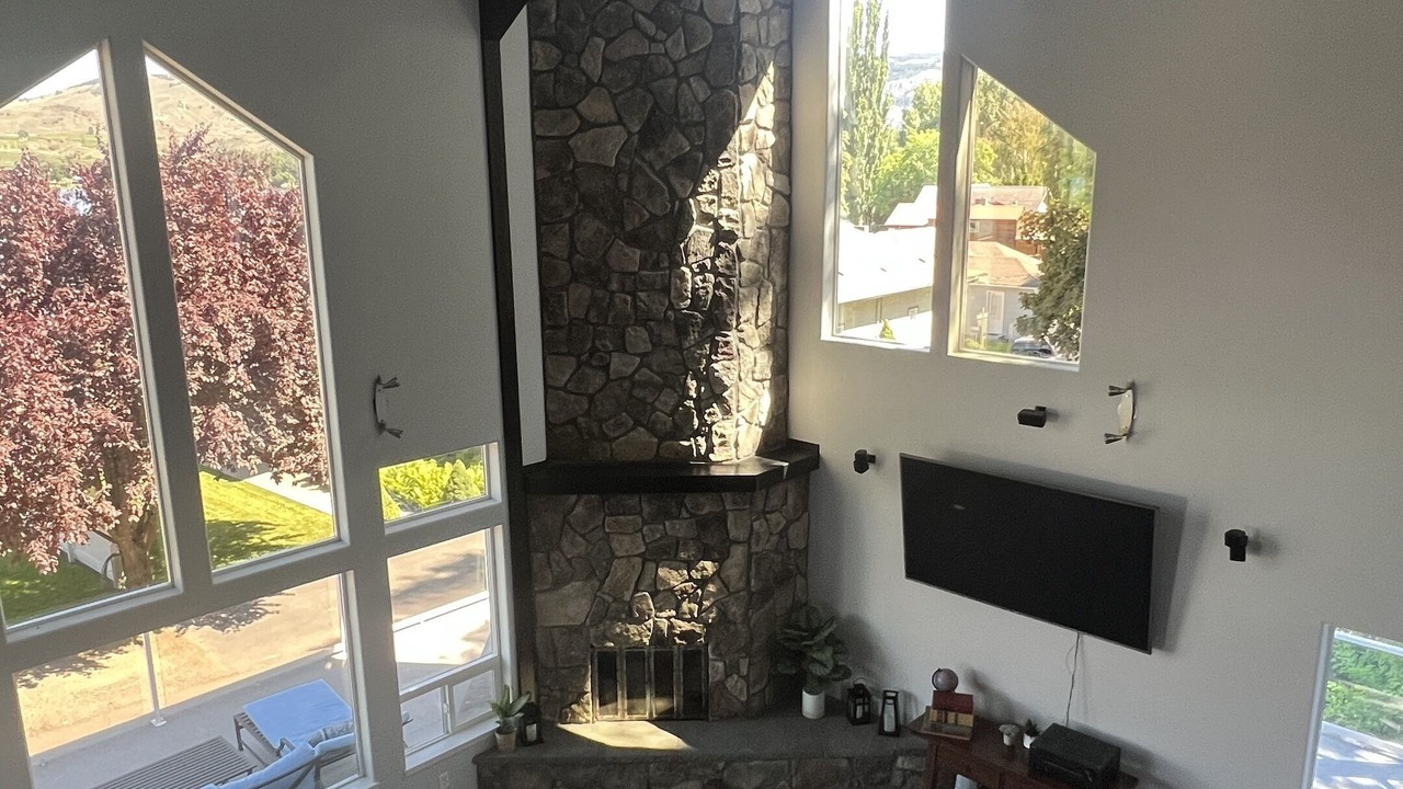 Photo of Livingroom in Oroville