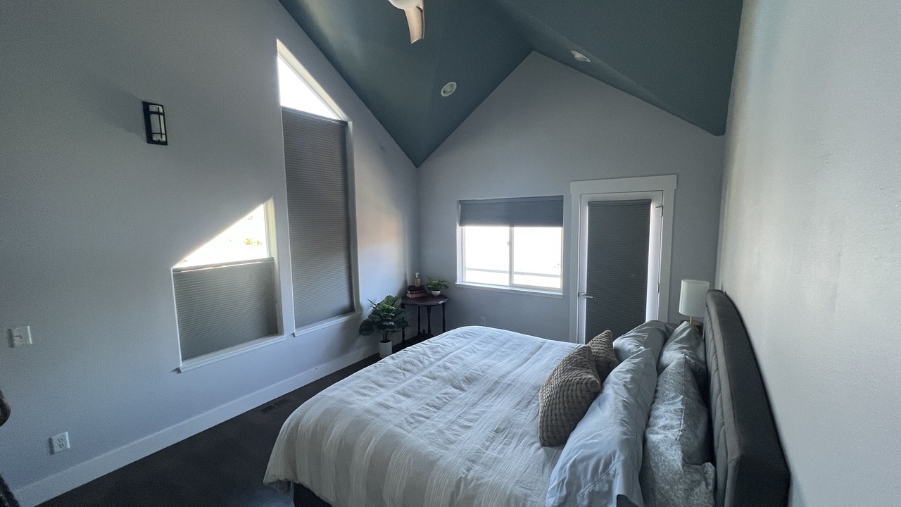 Photo of Bedroom in Oroville