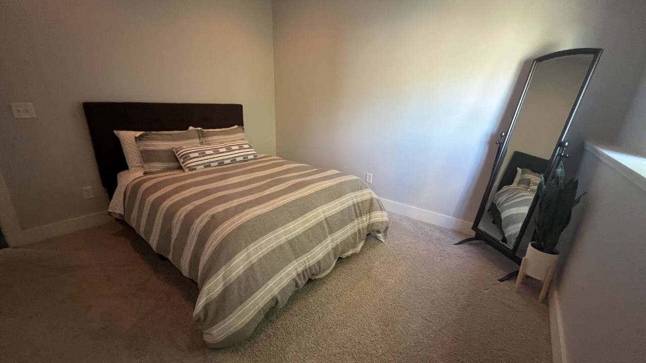 Photo of Bedroom in Oroville
