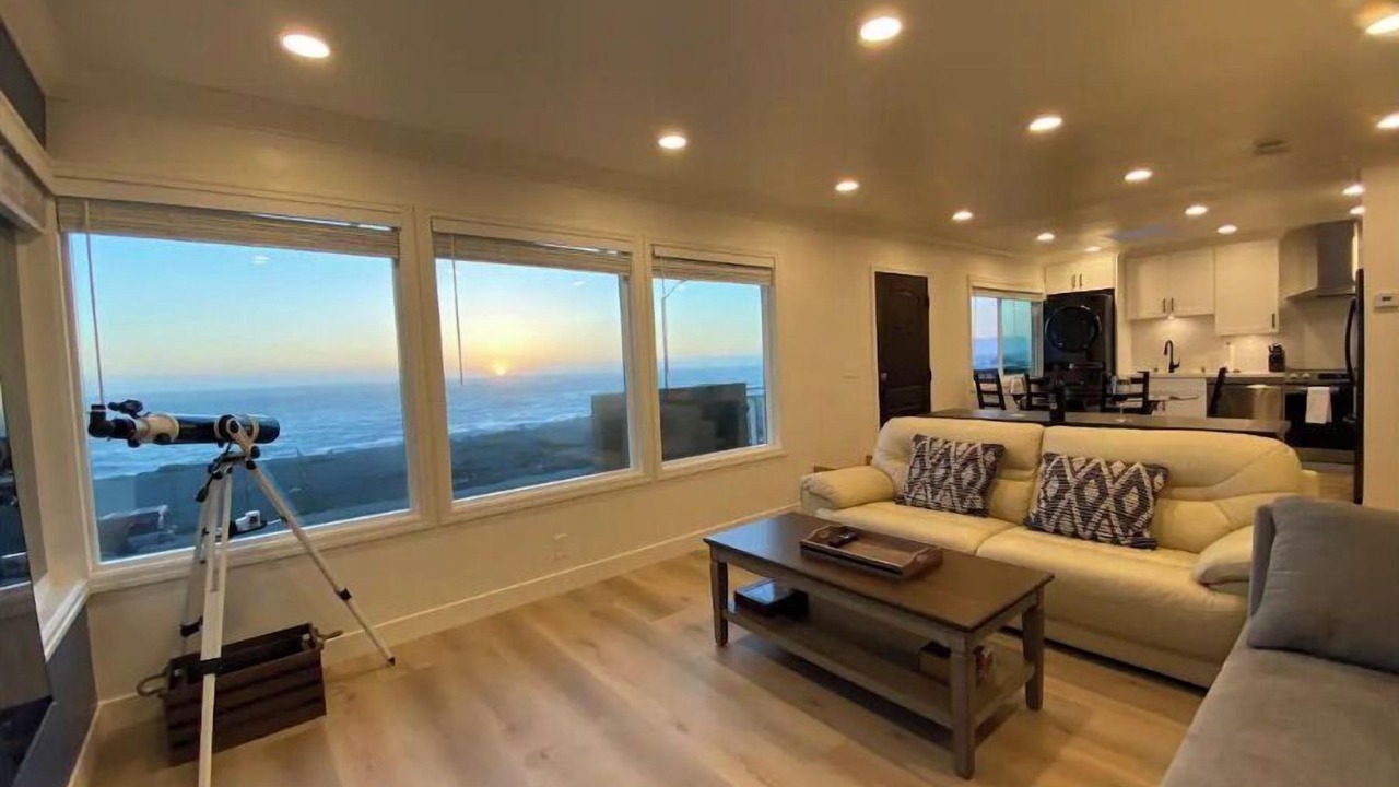 Photo of Bedroom in Edgemar - Pacific Manor