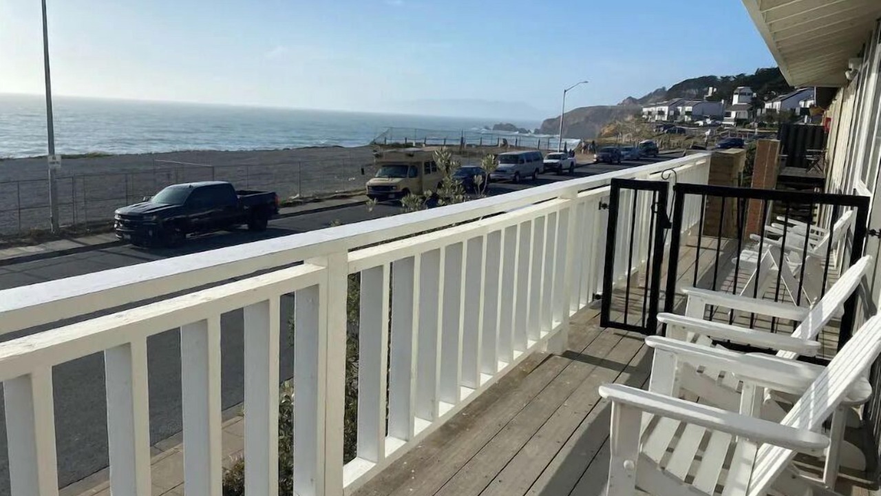 Photo of Patio Balcony in Edgemar - Pacific Manor