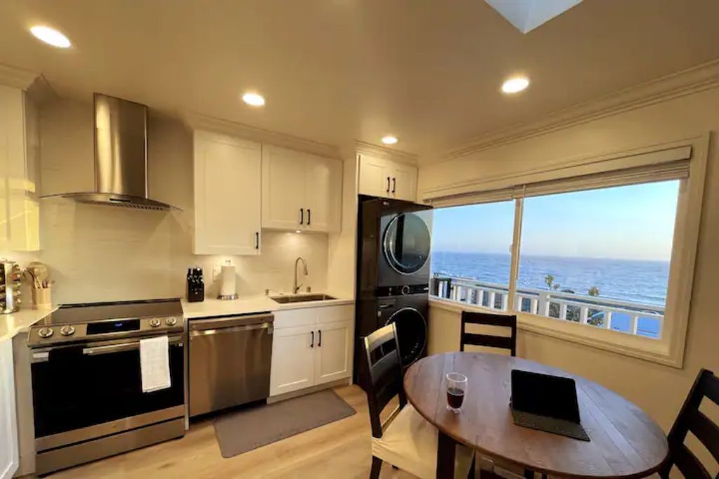 Photo of Kitchen in Edgemar - Pacific Manor