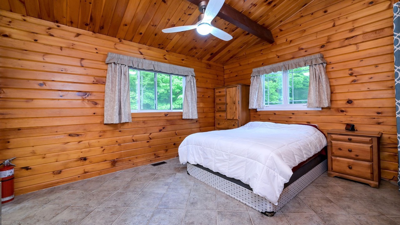 Photo of Bedroom in Terra Nova