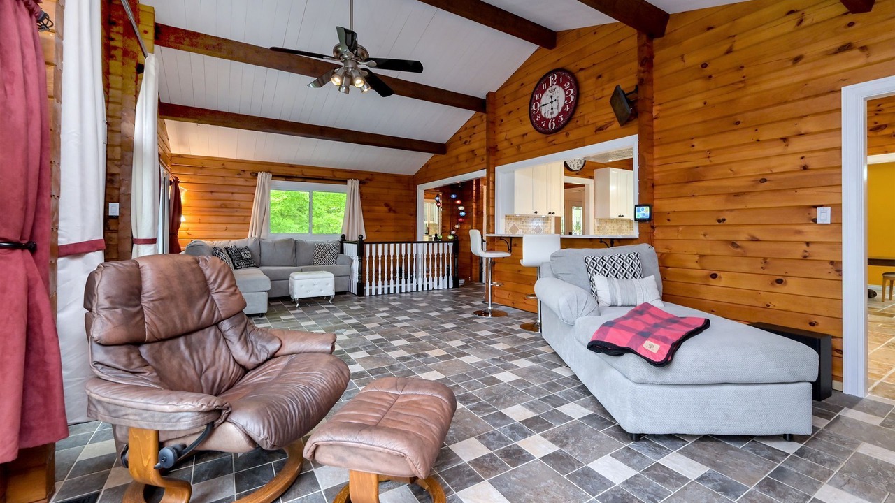 Photo of Livingroom in Terra Nova
