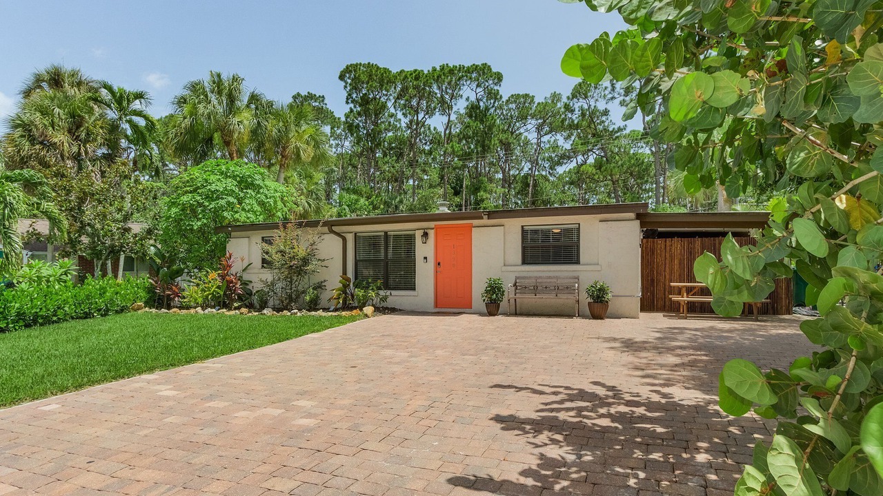 Photo of Outdoor in East Naples