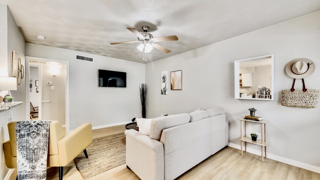 Photo of Livingroom in Old East Dallas