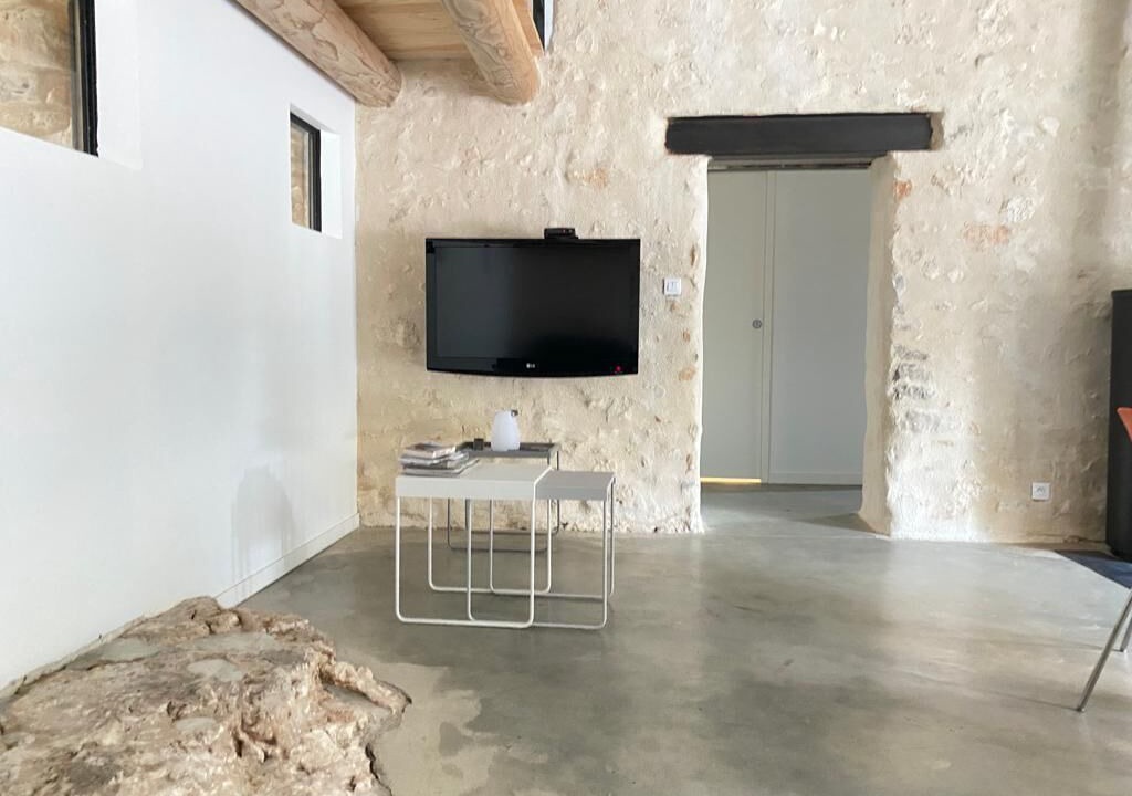 Photo of Others in Murs