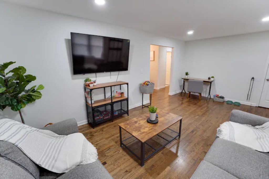Photo of Livingroom in Merriam