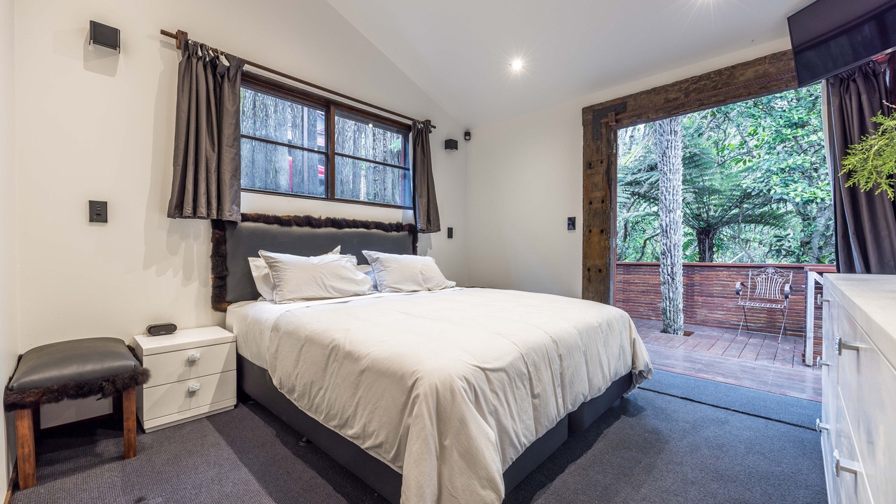 Photo of Bedroom in Titirangi