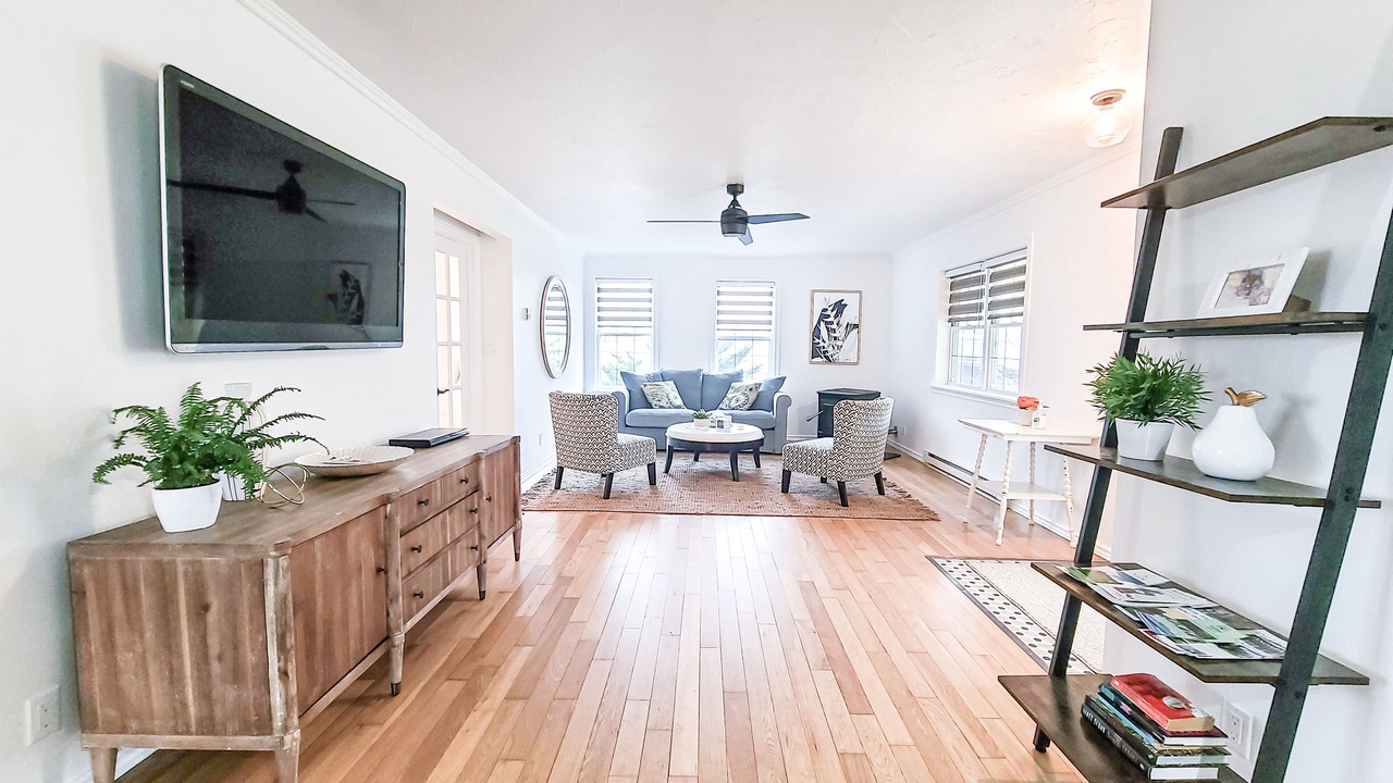 Photo of Livingroom in Picton