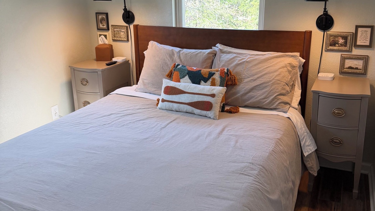 Photo of Bedroom in Cookson