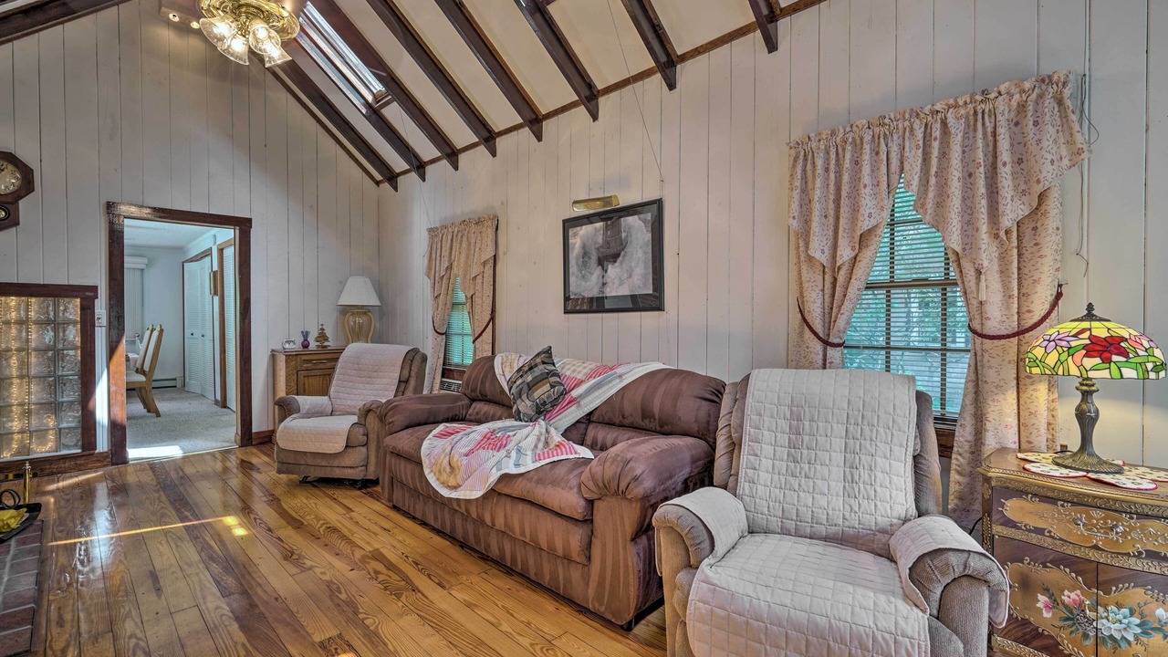 Photo of Livingroom in Waretown