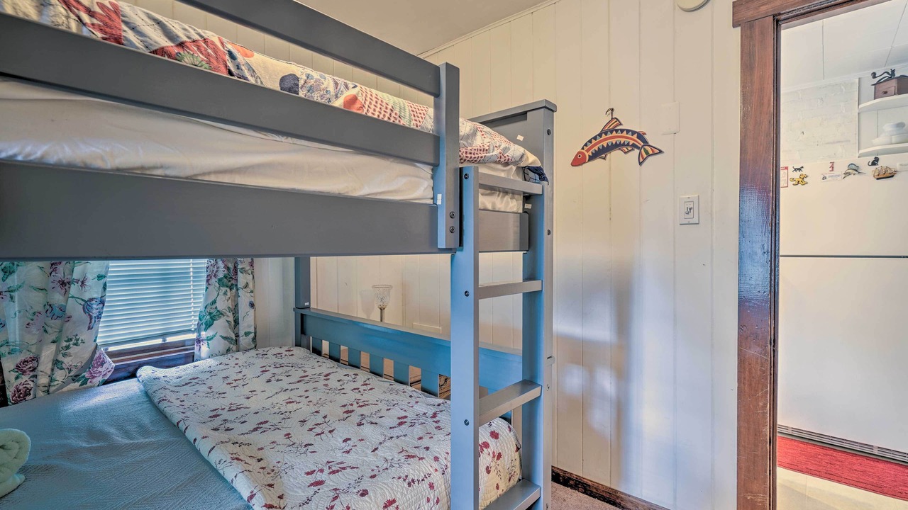 Photo of Bedroom in Waretown
