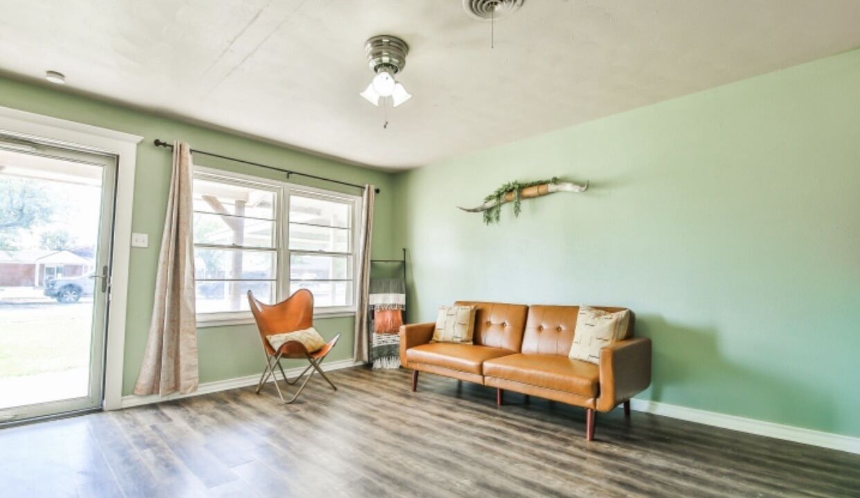Photo of Livingroom in North by Northwest