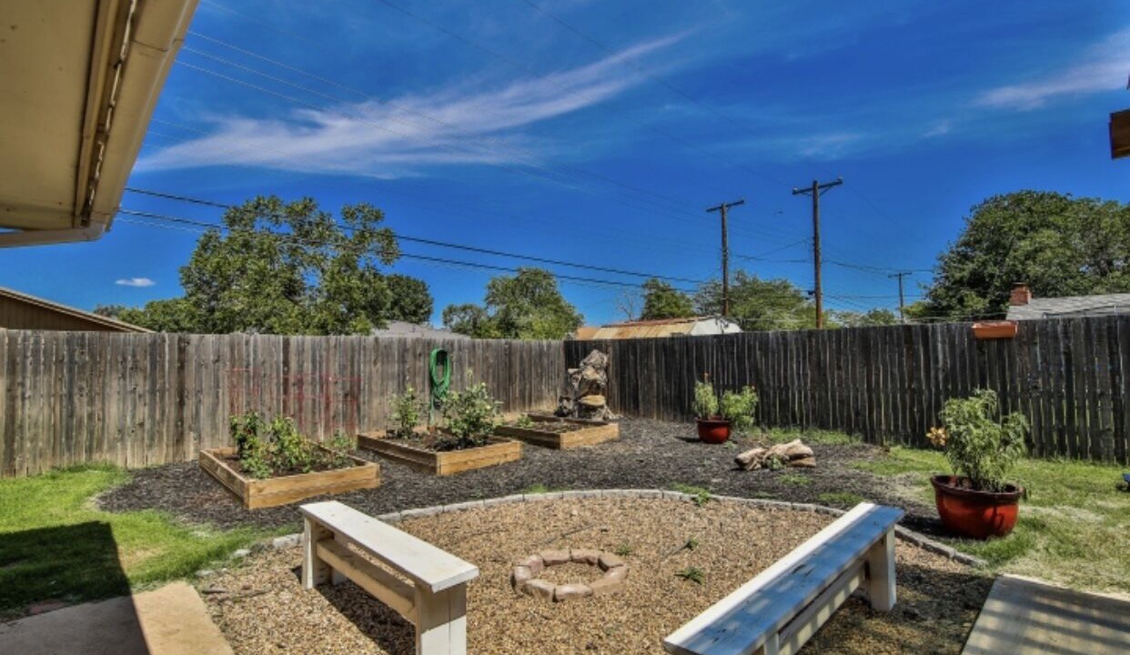 Photo of Outdoor in North by Northwest