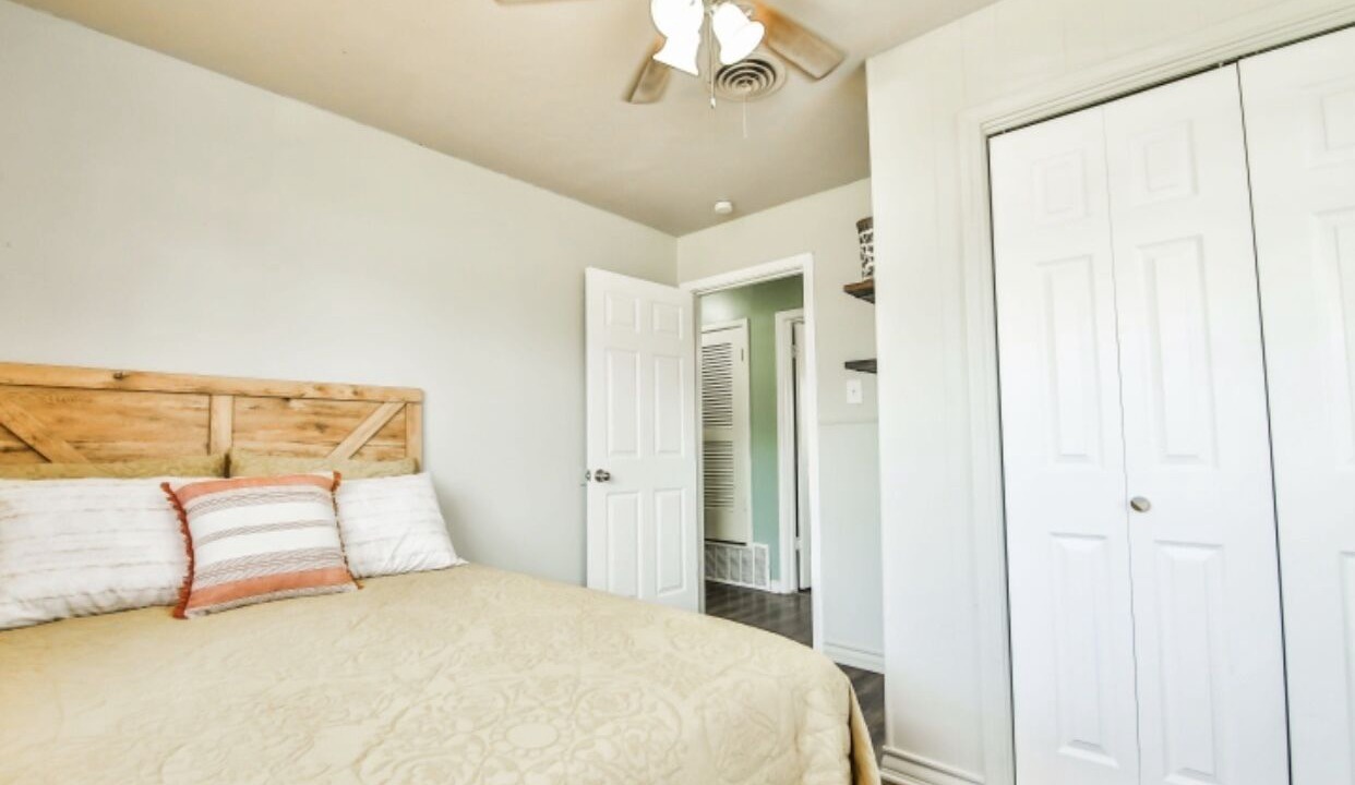 Photo of Bedroom in North by Northwest