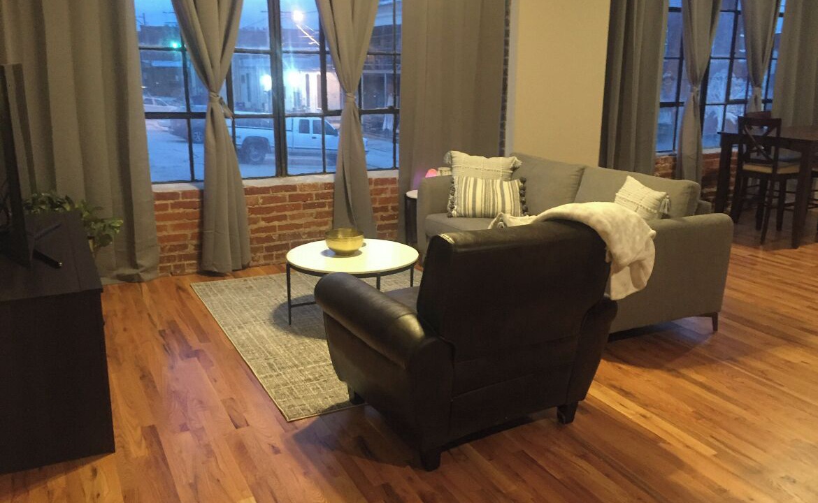 Photo of Livingroom in Webb City