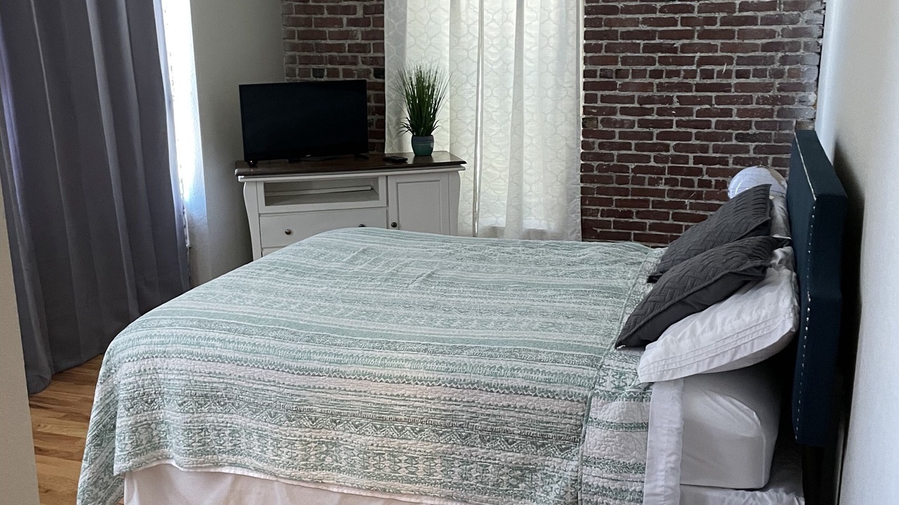 Photo of Bedroom in Webb City