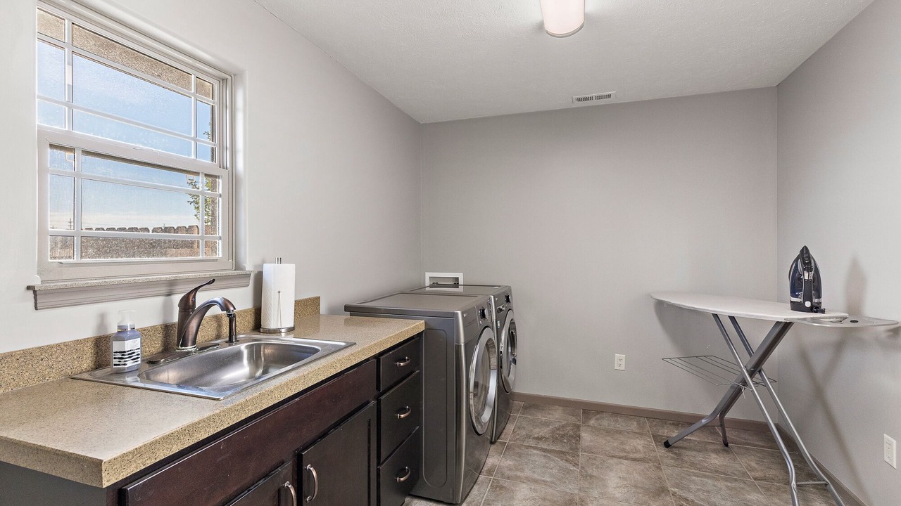 Photo of Bedroom in Hutchinson