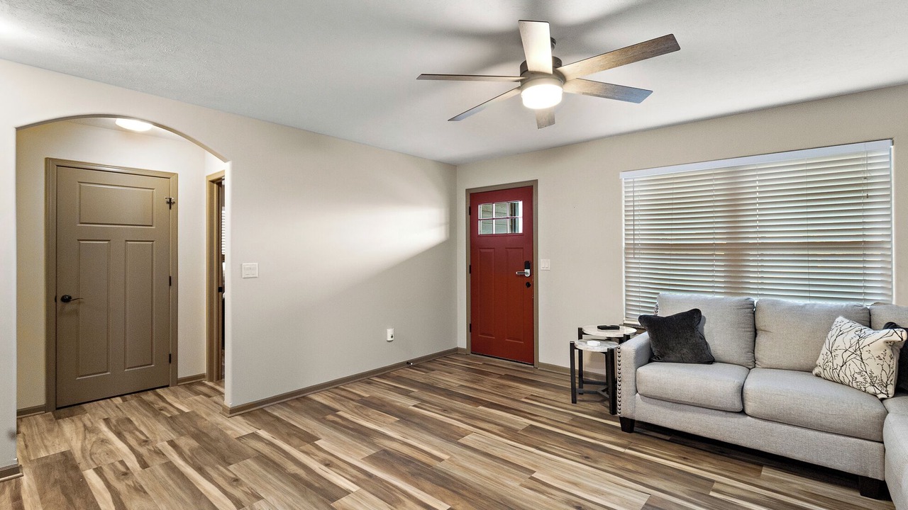 Photo of Livingroom in Hutchinson