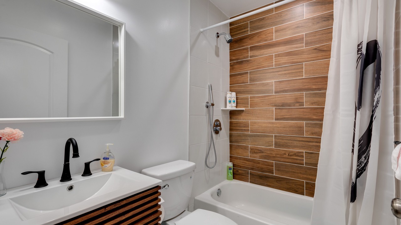 Photo of Bathroom in Powelton Village