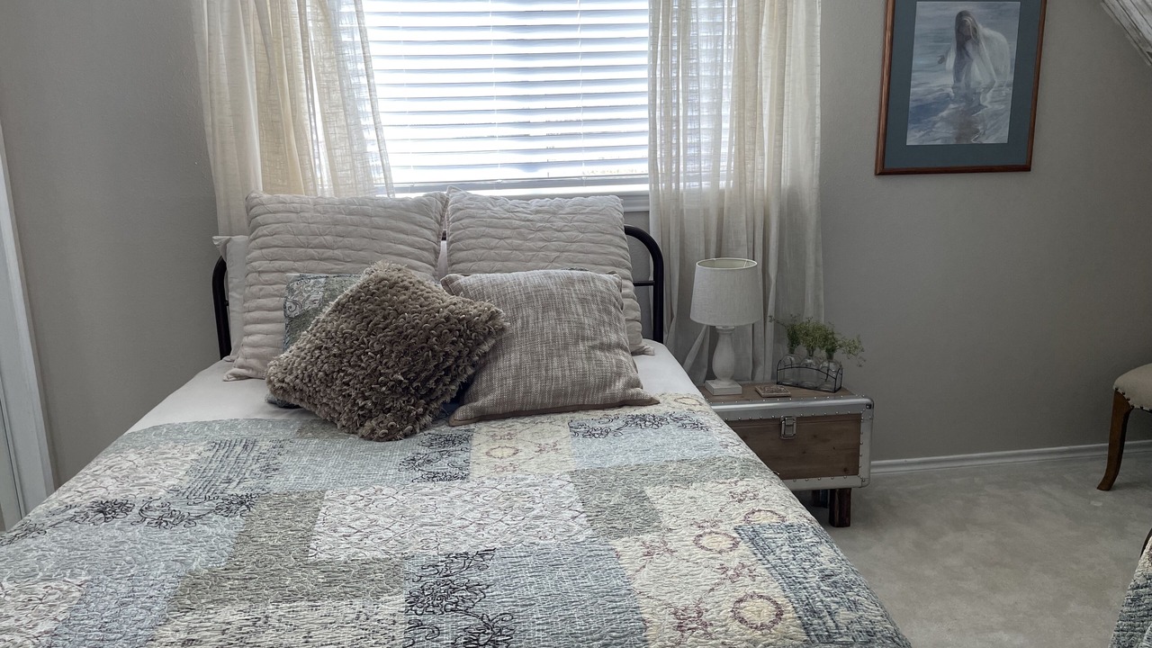 Photo of Bedroom in Coldspring