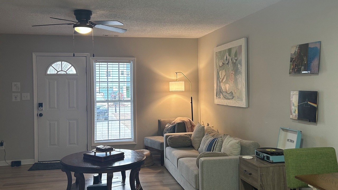 Photo of Livingroom in Jacksonville