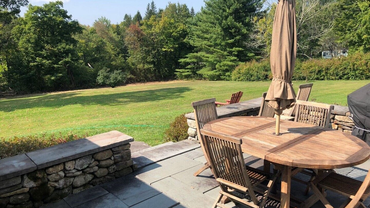 Photo of Outdoor in Litchfield