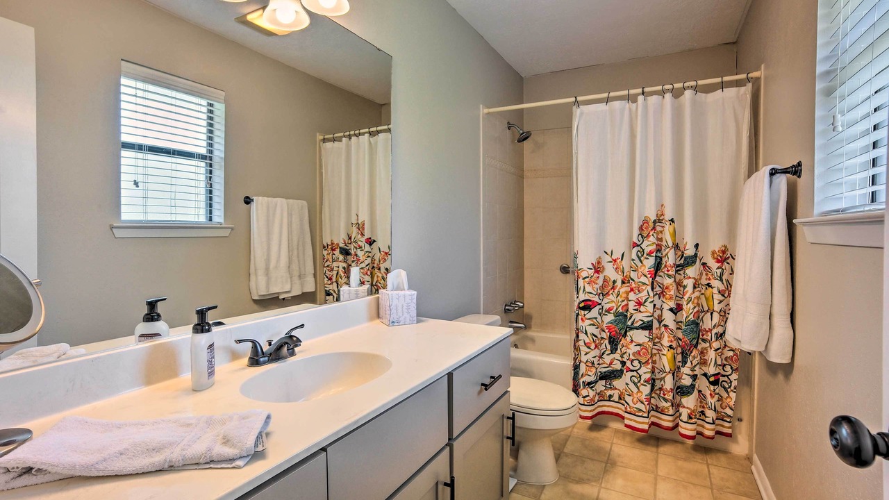 Photo of Bathroom in Wheeler Ridge