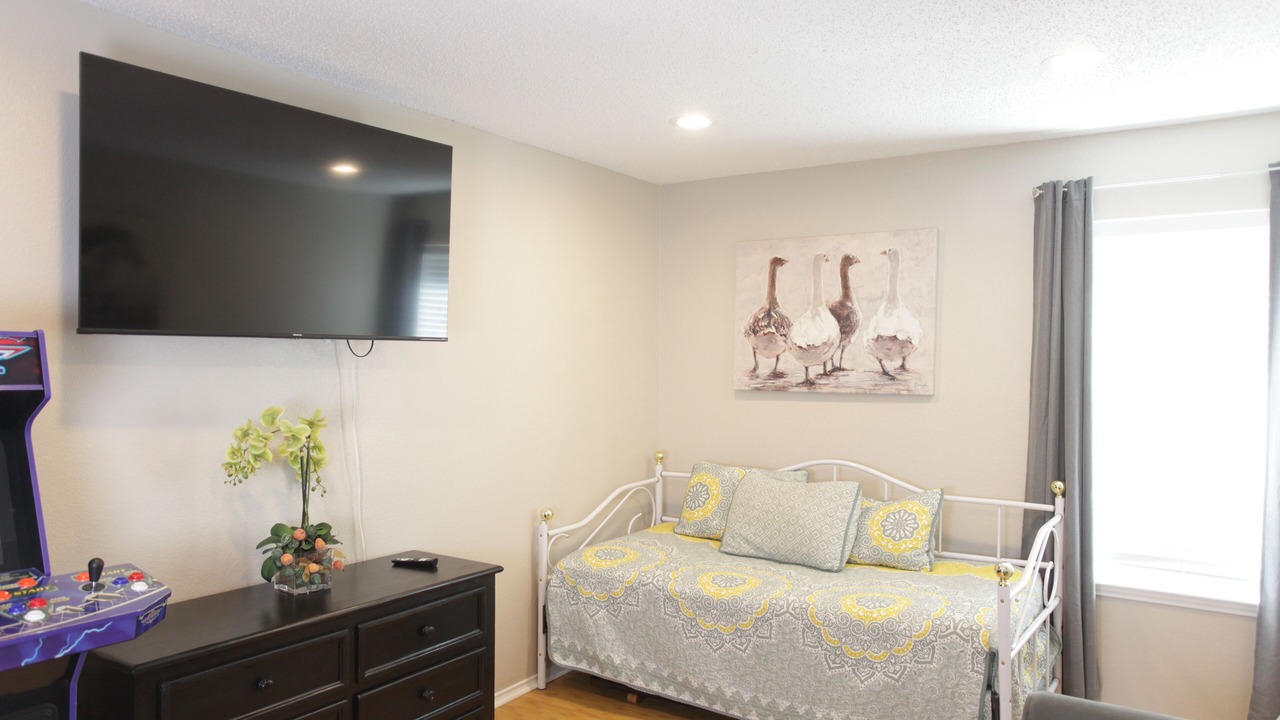 Photo of Bedroom in Lewisville