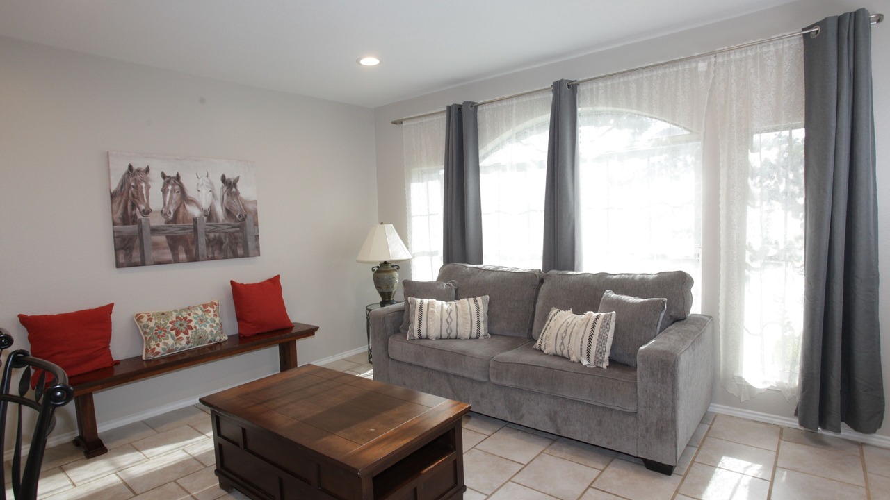 Photo of Livingroom in Lewisville