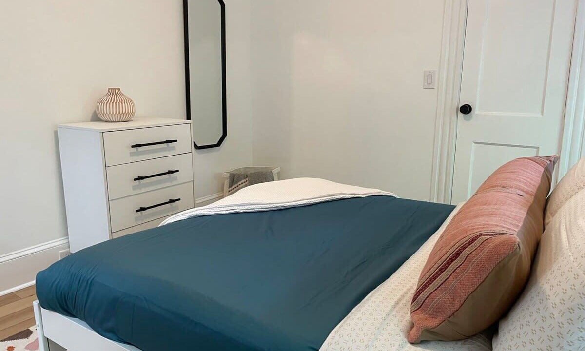 Photo of Bedroom in Five Points