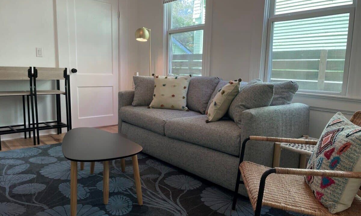 Photo of Livingroom in Five Points