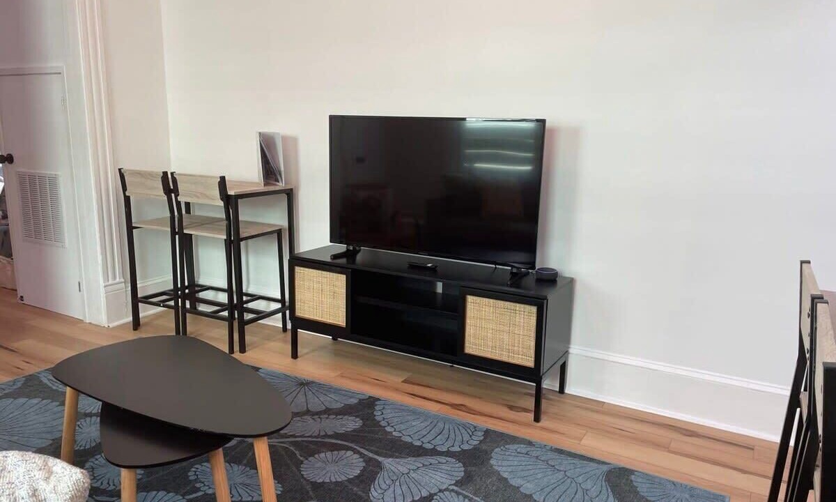 Photo of Livingroom in Five Points