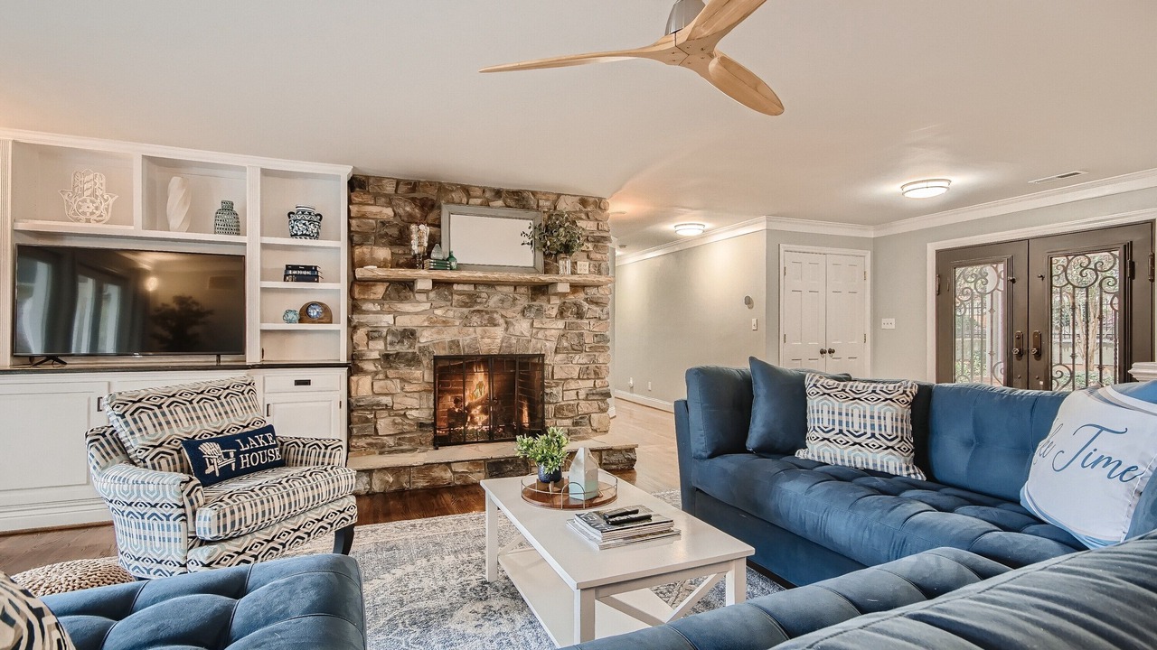 Photo of Livingroom in Mooresville