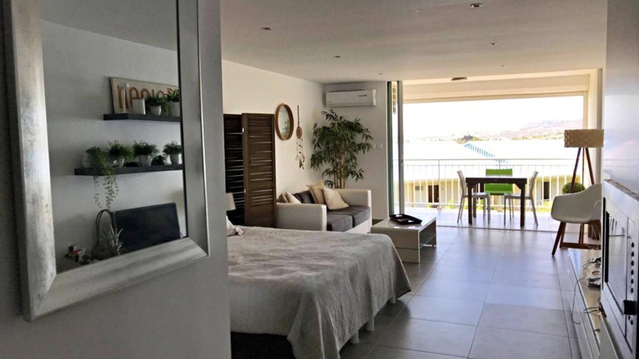 Photo of Livingroom in Cul de Sac