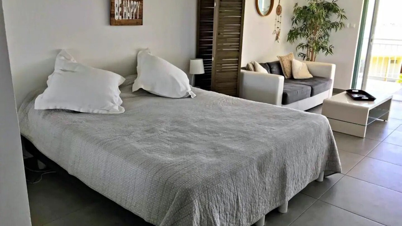 Photo of Bedroom in Cul de Sac