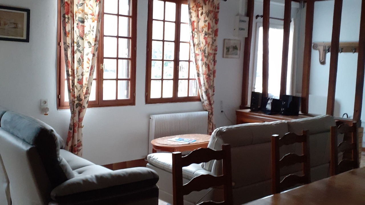 Photo of Livingroom in Saint-Martin-aux-Buneaux