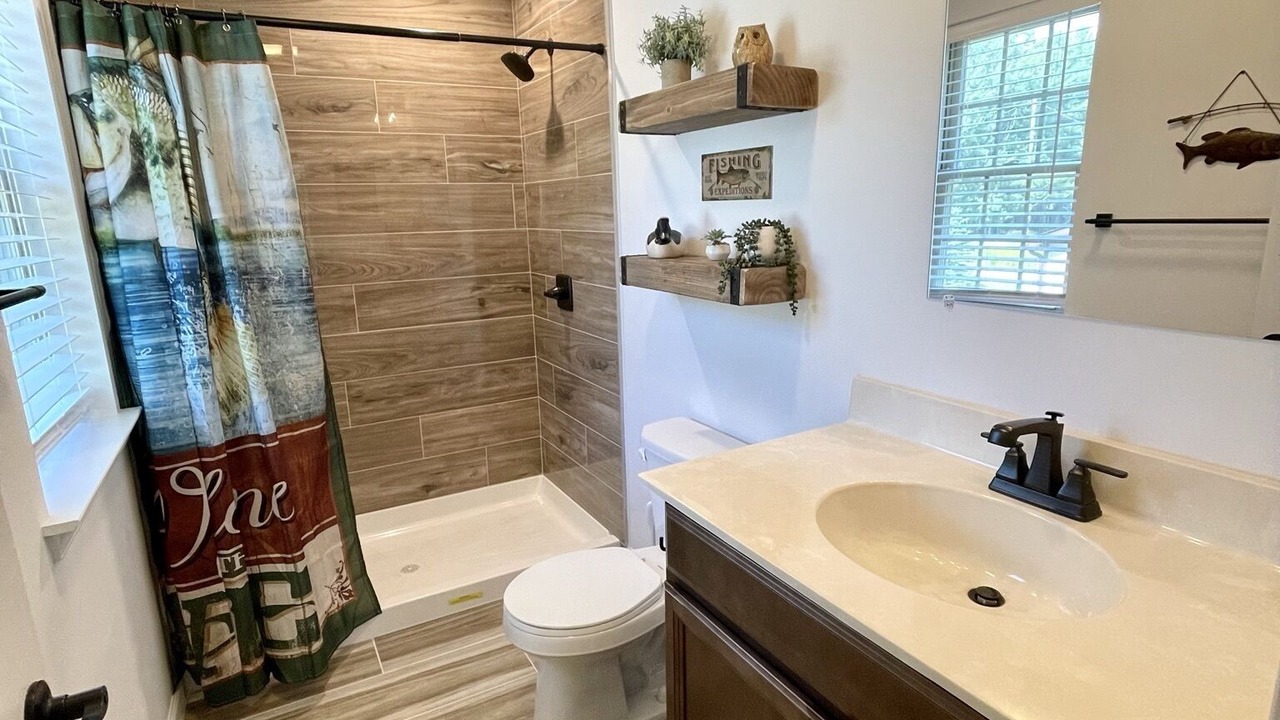 Photo of Bathroom in Lake Ariel