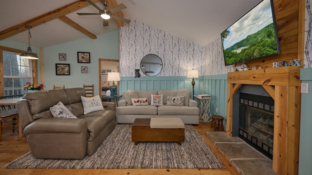 Photo of Livingroom in Byrdstown