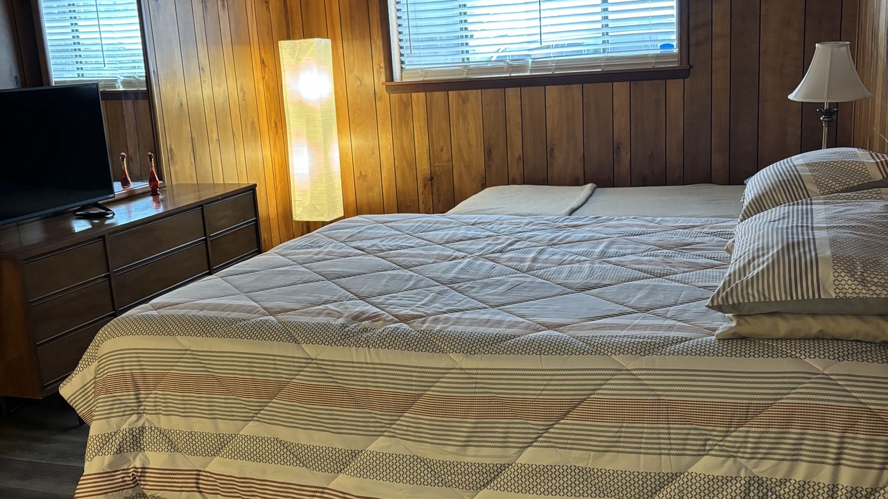Photo of Bedroom in Benton