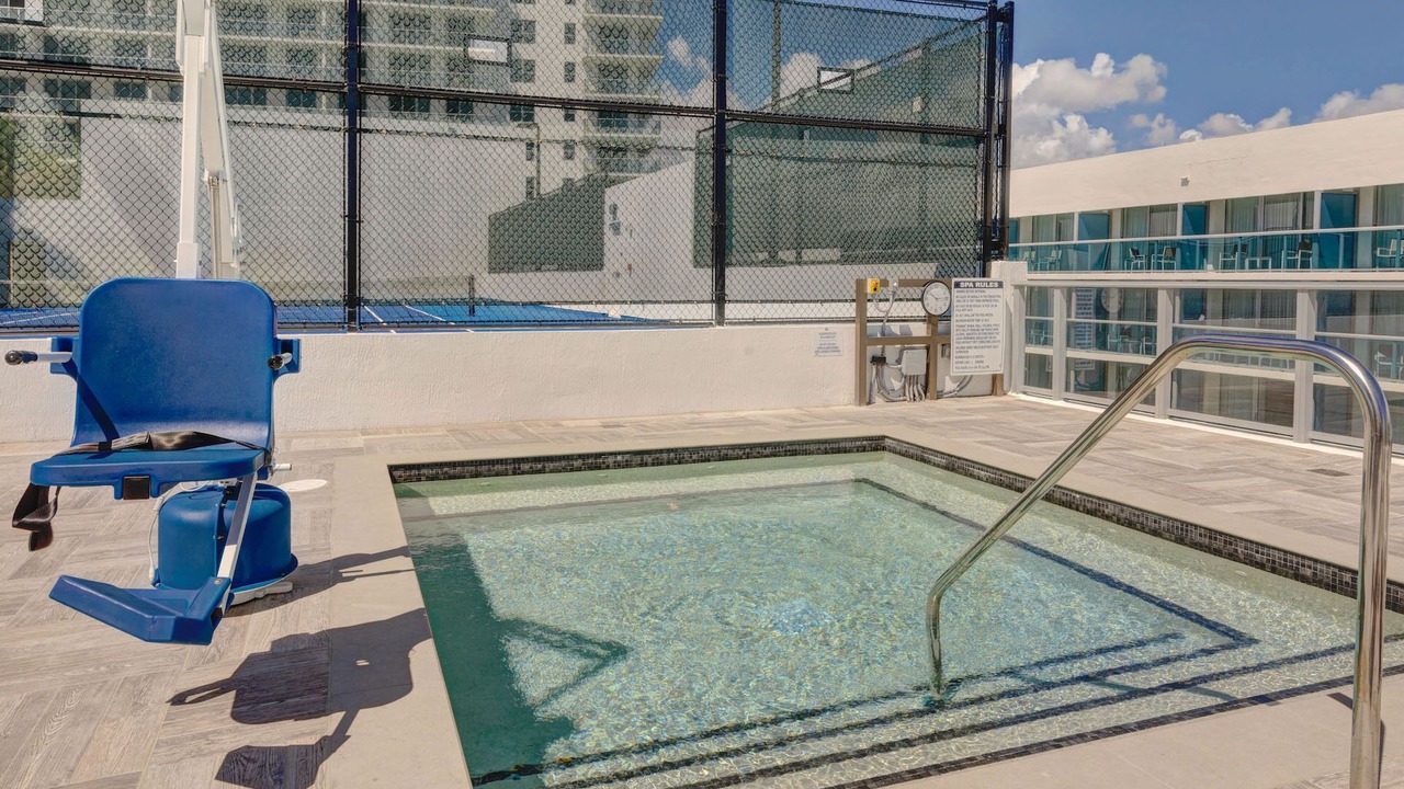 Photo of Outdoor in Hallandale Beach