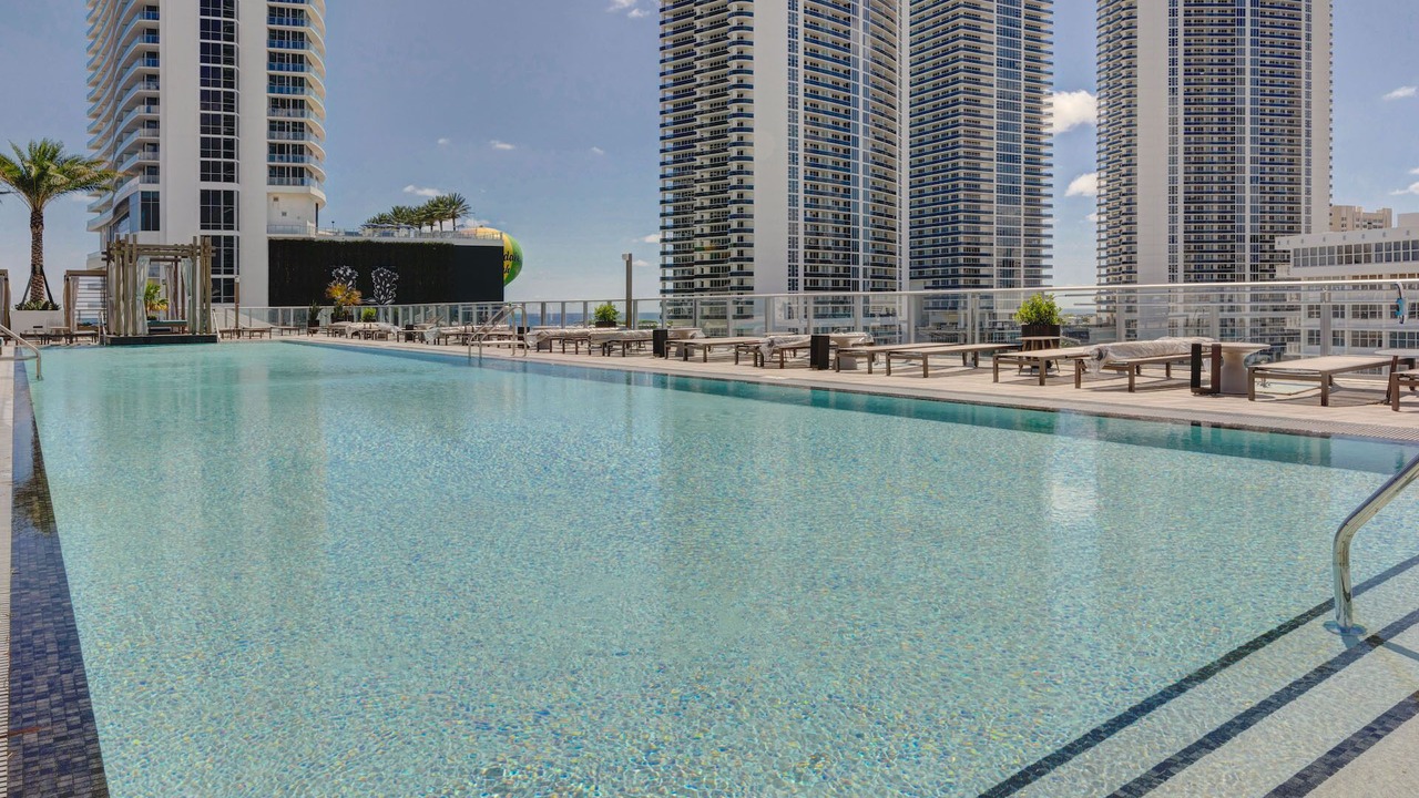 Photo of Outdoor in Hallandale Beach