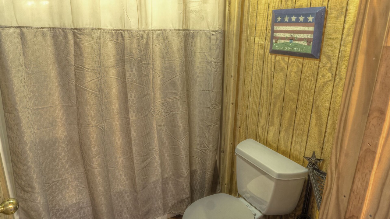 Photo of Bathroom in Utopia
