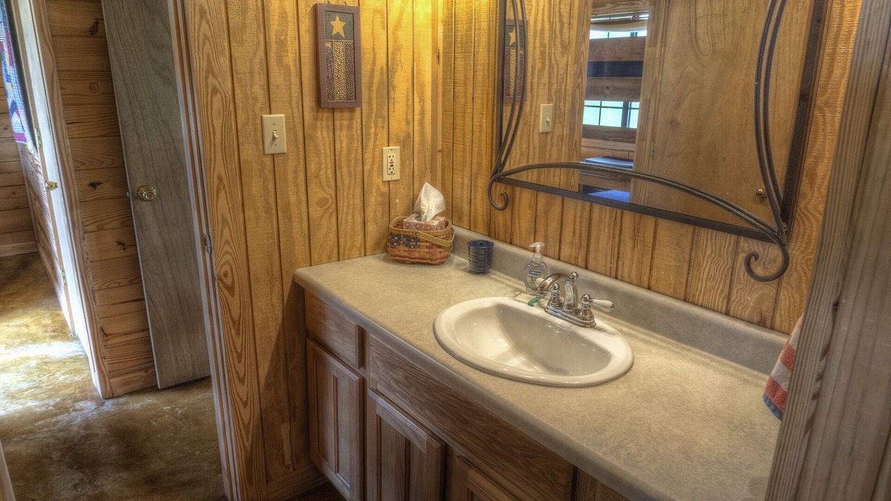 Photo of Bathroom in Utopia