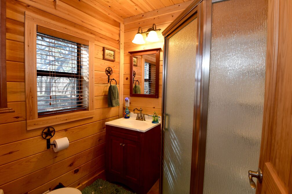 Photo of Bathroom in Utopia