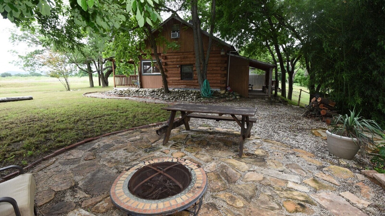 Photo of Outdoor in Utopia