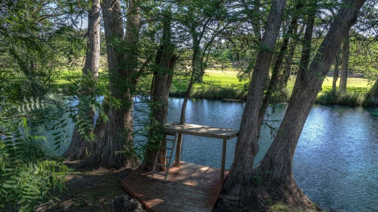 Photo of Outdoor in Utopia